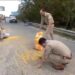 Elderly Mans Pulse Had Fallen On The Road, Police Picked It Up And Put It In A Sack, Video Viral