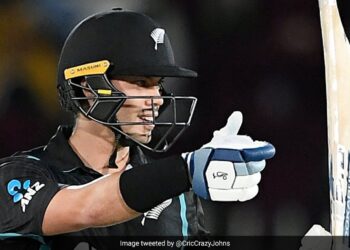 PAK Vs NZ: Mark Chapmans Not Out Hundered Made Silent Babar Azam, Kiwi Batter Got Moret Than 7 Times Better Average Than Pak Captain