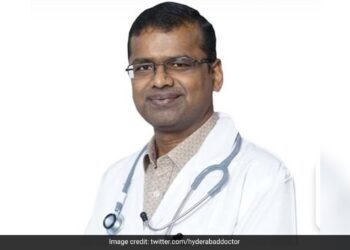 Doctor Revealed His Monthly Salary 16 Years After MBBS Heart Touching Post Goes Viral – डॉक्टर ने बयां किया दर्द, कहा