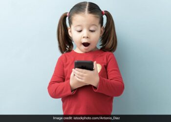 5 Year Old Girl Orders Rupees 2 47 Lakh Worth Of Boots And Toys On Her Mom Amazon In US