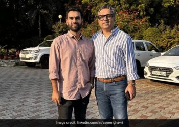 Watch: Business Partner Aseem Ghavri Started His First Startup With Just 8000 Rupees