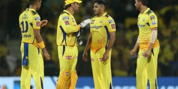 Watch IPL 2023 MS Dhonis Impact Player Tushar Deshpande Was Troubled By Giving No Ball, Then Mahi Removed The Bowlers Confusion After Seeing The Tips