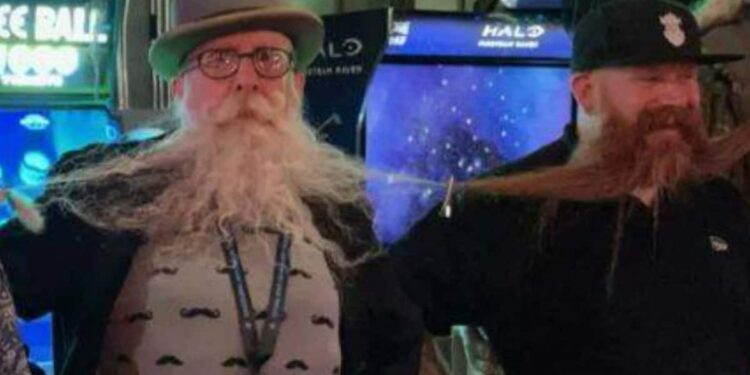 You Will Be Surprised To See This Video Of Guinness Book Of World Records You Have Hardly Seen Such A Big Beard Before