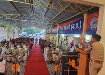 पुलिस परिवार के अधिकारी/कर्मचारी है उनके बच्चों के लिए पुलिस समर कैंप का आयोजित