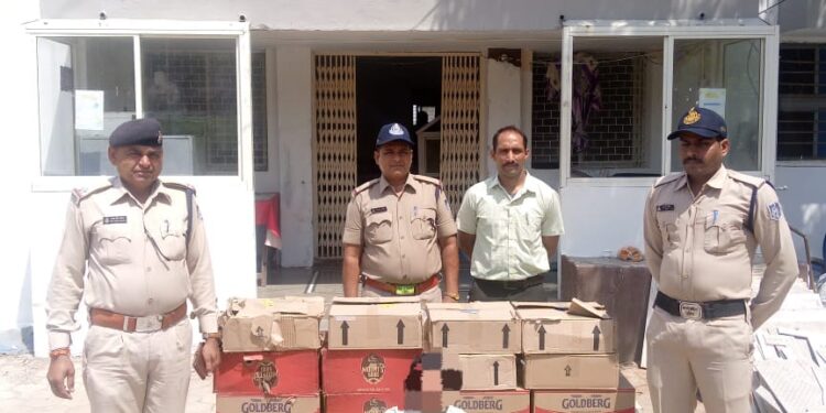 थाना सेंधवा ग्रामीण पुलिस द्वारा अवैध शराब व एक आरोपी को किया गिरफ्तार