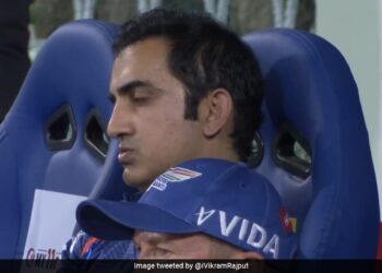 Gambhir Cant Bare To Watch Naveens Expensive 19th Over Vs MI, Bizarre Reaction Goes Viral After LSG Win