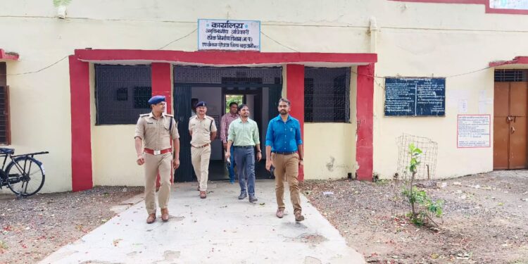 दिसंबर में होने वाले विधानसभा चुनाव को लेकर सेंधवा पुलिस एवं प्रशासन हुआ सतर्क