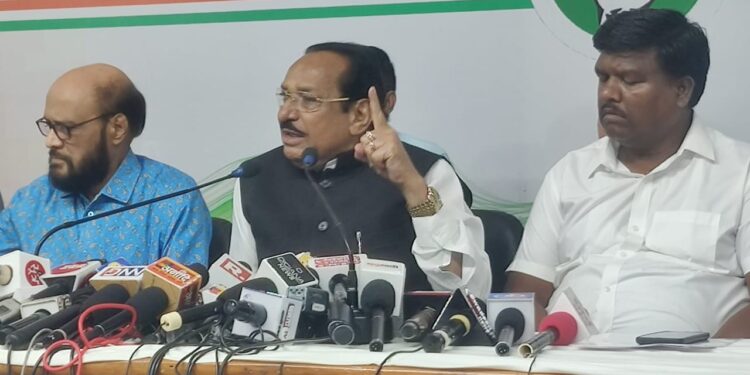 सीधी में युवक के मुंह पर पेशाब करना, सत्ता के नशे की पराकाष्ठा-कांतिलाल भूरिया