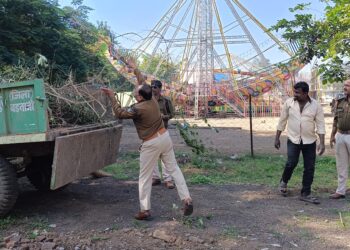 थाना राजपुर पुलिस स्टाफ द्वारा साफ सफाई अभियान के तहत थाना परिसर की साफ सफाई की गई