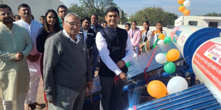 बैंक ऑफ बड़ौदा ने गणतंत्र दिवस पर कस्तूरबा ग्राम की छात्राओं के चेहरे पर ला दी मुस्कान