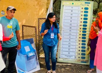 आ रही है मतदान की घड़ी, जागरूकता के लिये जोड़े कड़ी –सारिका