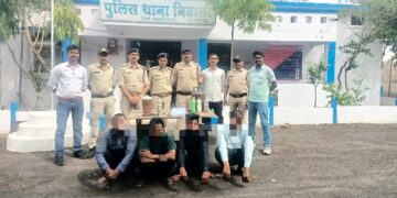 सोना चांदी चमकाने के नाम पर धोखाधड़ी कर आभूषण लेकर भागने वाले गिरोह के आरोपी थाना निवाली पुलिस की गिरफ्त में