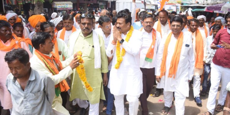 चुनाव जीतने के बाद आभार हेतु सेंधवा पहुँचे सांसद गजेंद्रसिंह पटेल