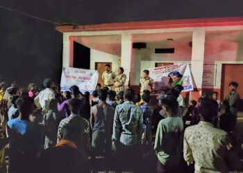 थाना खेतिया पुलिस द्वारा भिलाटी मोहल्ला खेतिया में पुलिस चौपाल लगाकर जन सामान्य को नए कानून के संबंध में जानकारी दी गई