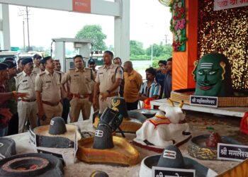 थाना सेंधवा शहर पुलिस द्वारा कल दिनांक को निकलने वाले शिवडोला मार्ग का किया भ्रमण