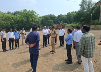 एस पी कलेक्टर ने रावण दहन स्थल का किया निरीक्षण