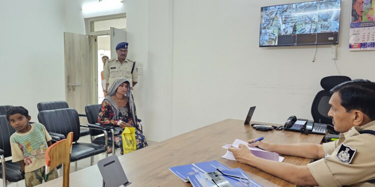 पुलिस अधीक्षक श्री जगदीश डावर ने जनसुनवाई में सुनी आमजन की समस्याएँ, दिए त्वरित समाधान के निर्देश