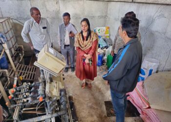 कलेक्टर ने बिलवा रोड प्रक्षेत्र का किया भ्रमण, डॉलर चना उत्पादन करने वाले उन्नत कृषकों से की चर्चा