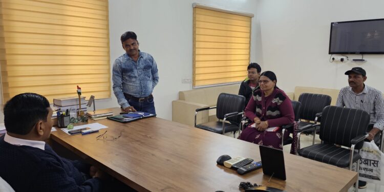 पुलिस अधीक्षक श्री जगदीश डावर ने जनसुनवाई में सुनी आमजन की समस्याएँ