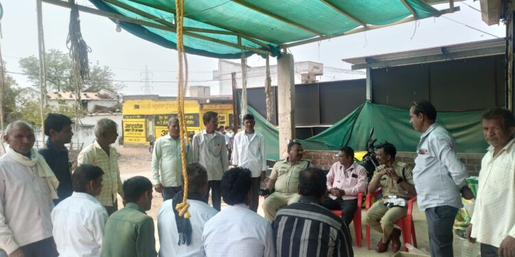 *थाना जुलवानिया क्षेत्र के ग्राम ठान में ग्राम रक्षा समिति की बैठक आयोजित