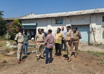 लूट-डकैती के घटनास्थल का नवागत पुलिस अधीक्षक श्री पद्म विलोचन शुक्ल द्वारा निरीक्षण